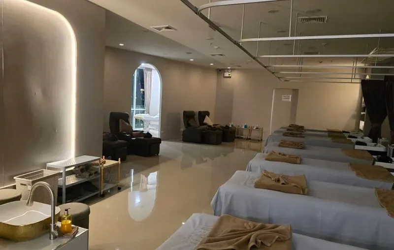 Miracle Head & Hair Therapy Top Massage Shops at Jungceylon Shopping Center Patong