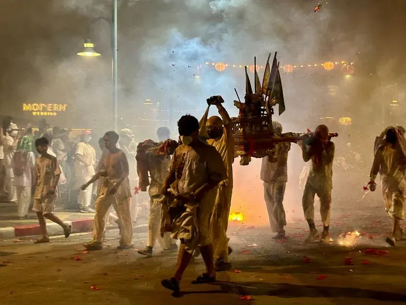 What makes the vegetarian festival at phuket unique
